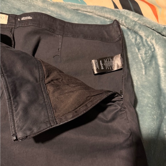 Pilcro Charcoal Cropped Capris - Picture 5 of 7